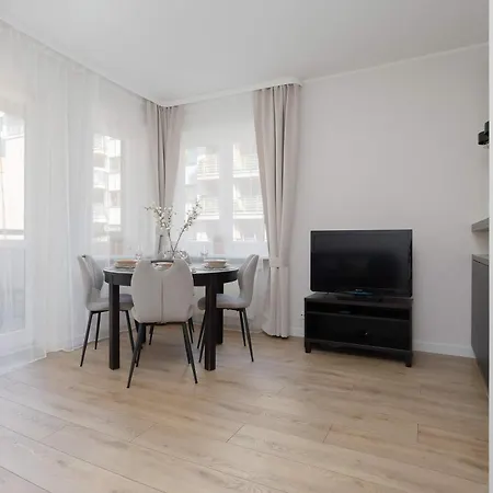 Apartamento Modern In The Business Heart Of With Balcony And Parking By Renters *