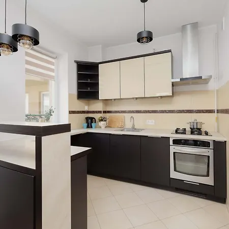 Apartamento Modern In The Business Heart Of With Balcony And Parking By Renters Varsóvia