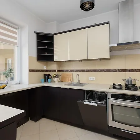 Apartamento Modern In The Business Heart Of With Balcony And Parking By Renters