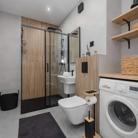 Apartamento Modern In The Business Heart Of With Balcony And Parking By Renters *