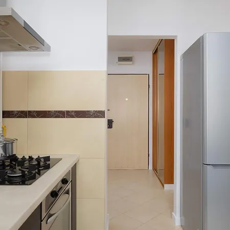Modern In The Business Heart Of With Balcony And Parking By Renters * Varsóvia